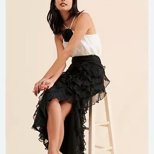 Anthropologie- Beautiful Ruffled Skirt